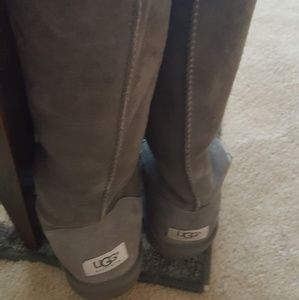 Grey ugg boots
